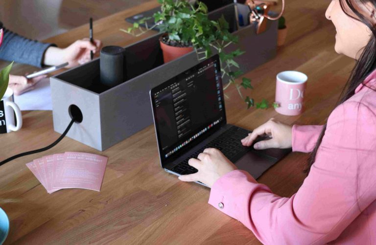 Lee más sobre el artículo Adiós Micromanagement: Cómo HIT Fomenta la Autonomía Laboral